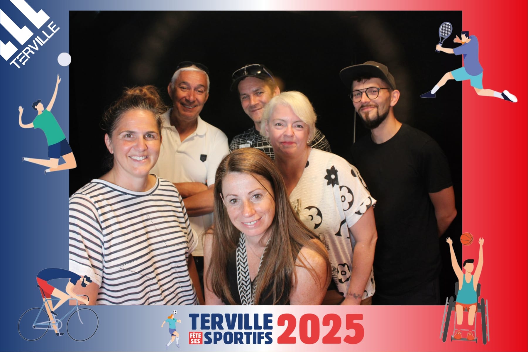Photobooth lors de « Terreville fête ses sportifs » à la mairie de Terreville, avec participants réunis pour une photo de groupe.